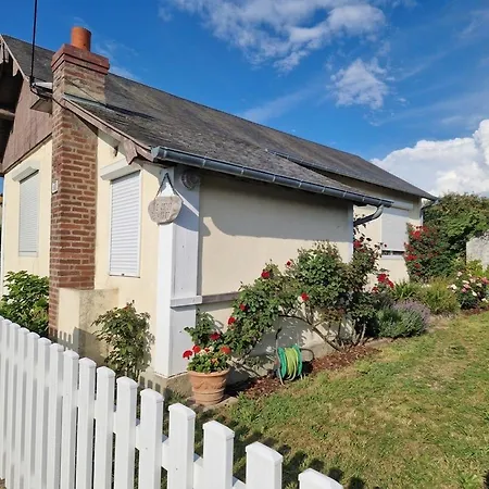 Maison Avec Jardin Et Parking, Pres De Toutes Commodites
